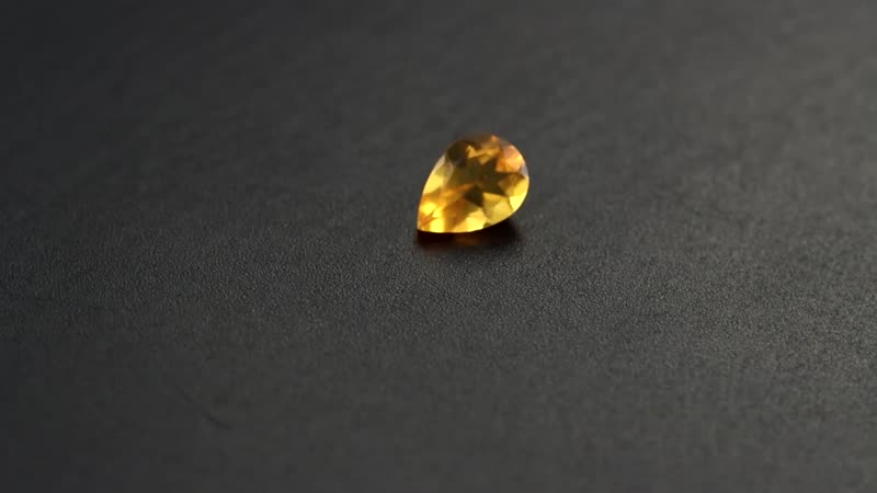 Jalisco Fire Opal (Pear 7x5 mm) 0.39 ctw