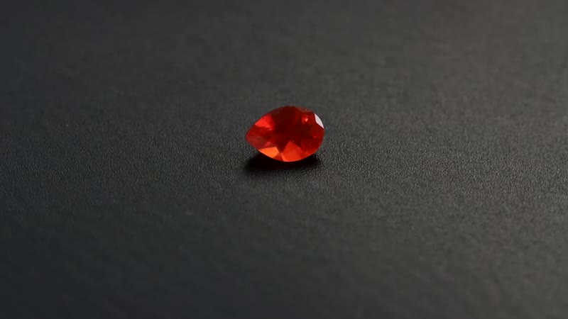 Premium Jalisco Fire Opal (Pear 7x5 mm) 0.38 ctw