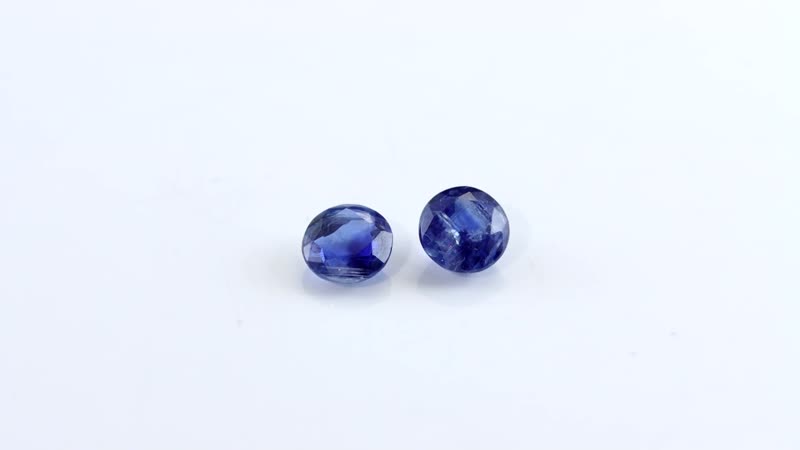 AA Kashmir Kyanite Set of 2 (Round 6 mm) 1.86 ctw