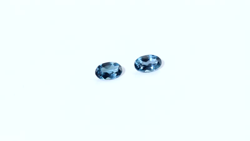 London Blue Topaz Set of 2 (Ovl 5x3 mm) 0.39 ctw