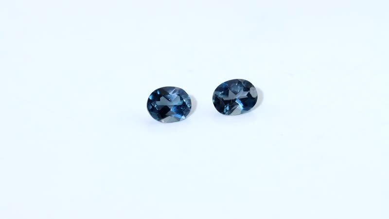London Blue Topaz Set of 2 (Ovl 5x4 mm) 0.68 ctw