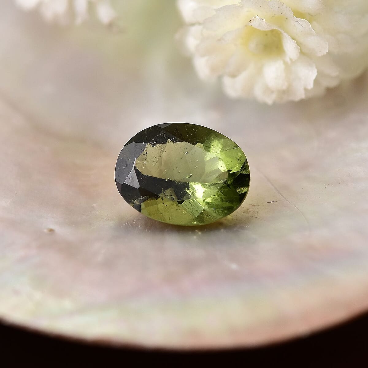 AA Bohemian Moldavite (Ovl 8x6 mm) 0.86 ctw image number 1