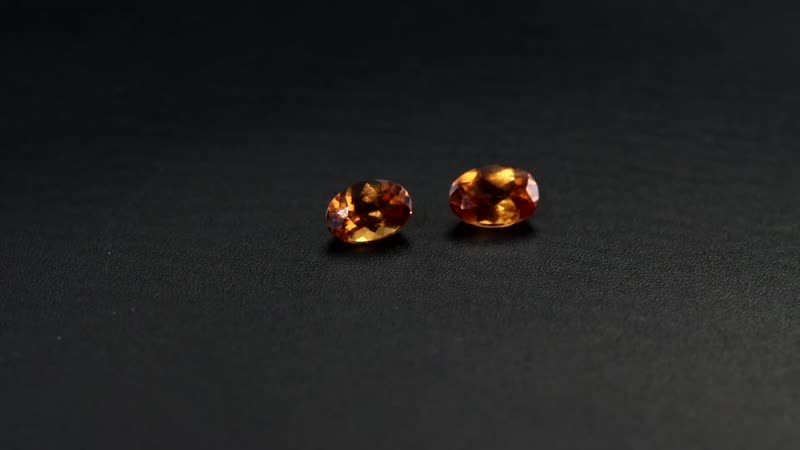 AA Ratnapura Hessonite Garnet Set of 2 (Ovl 6x4 mm) 1.02 ctw