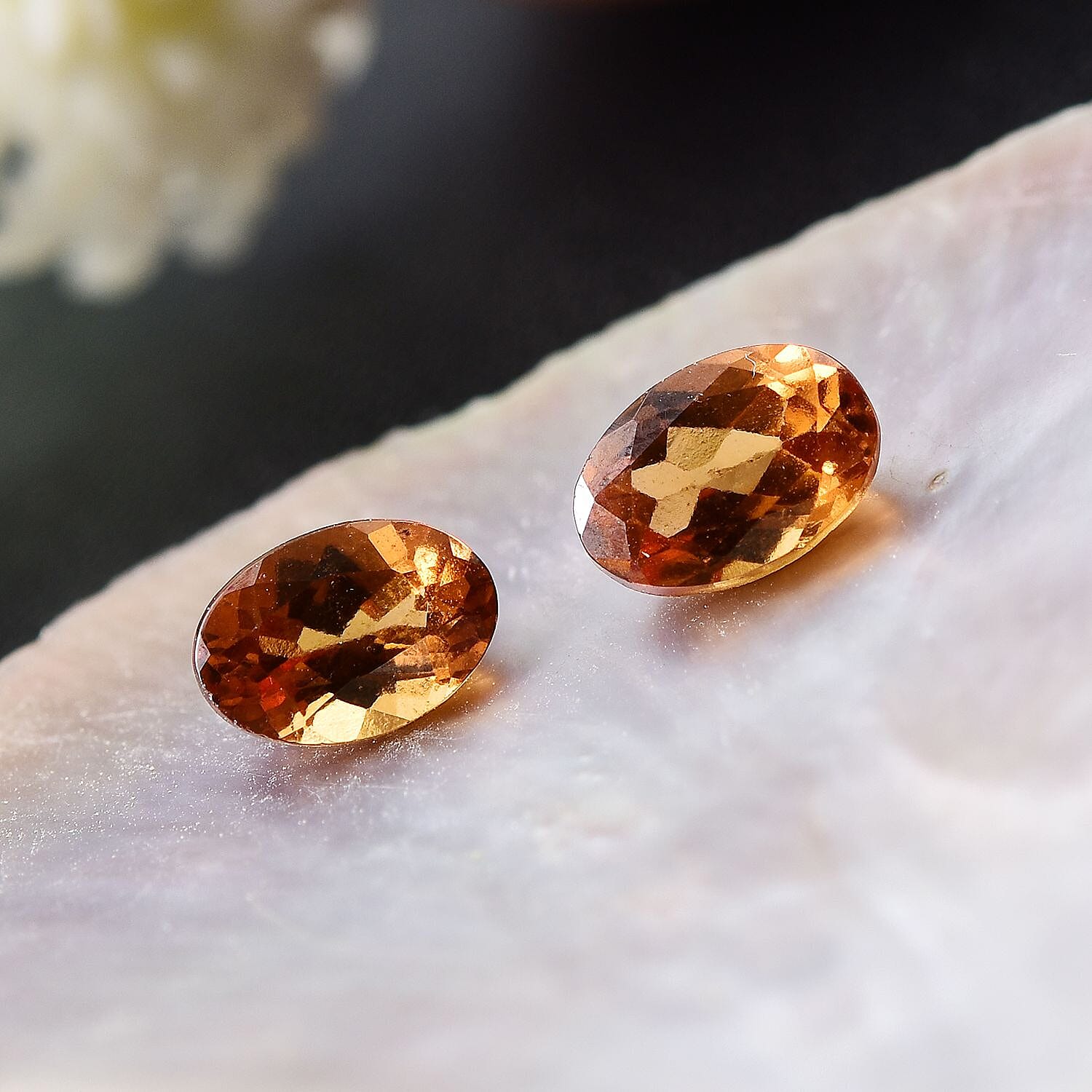 AA Ratnapura Hessonite Garnet Set of 2 (Ovl 6x4 mm) 1.02 ctw