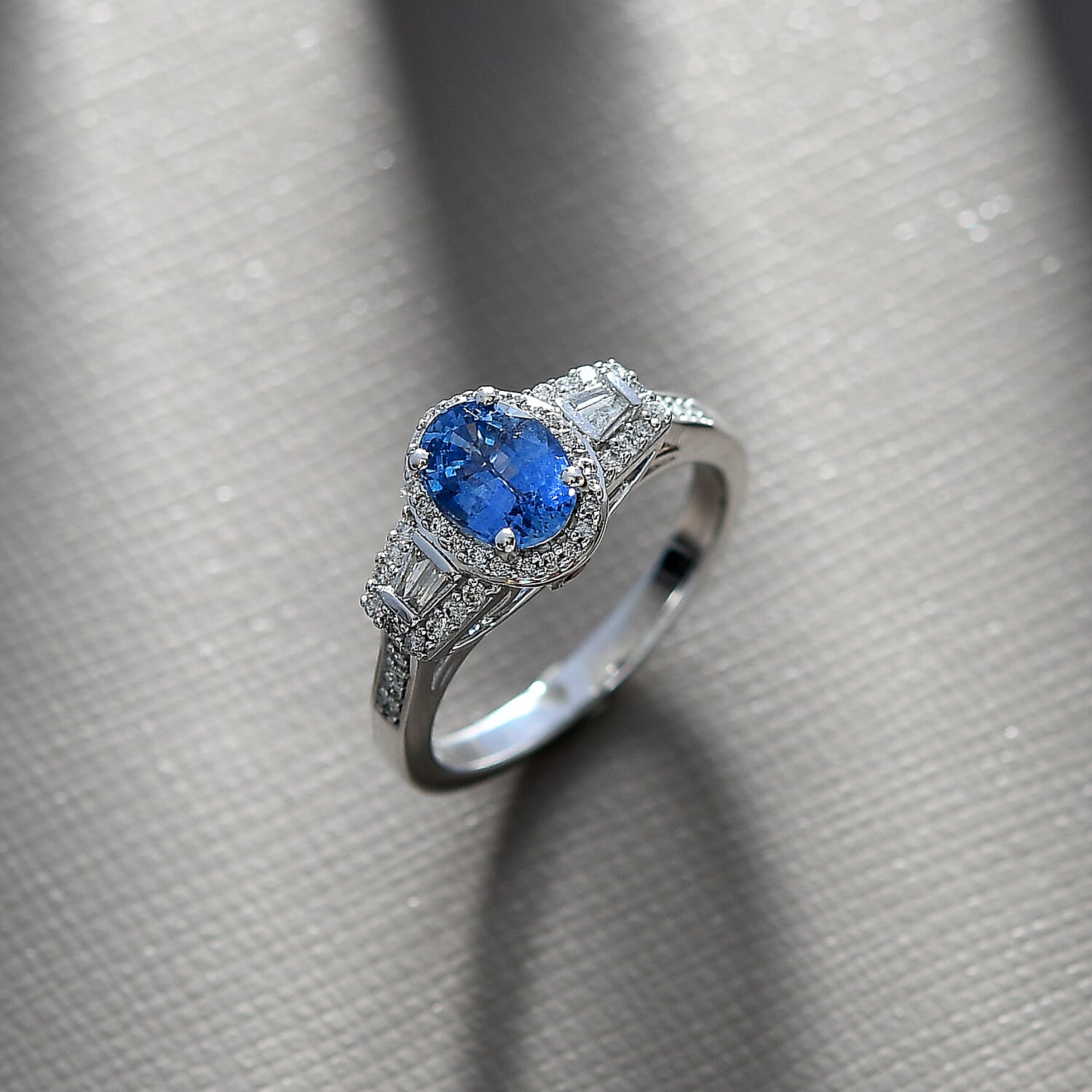 6 - Product card gallery slide 2 (10145954365723)