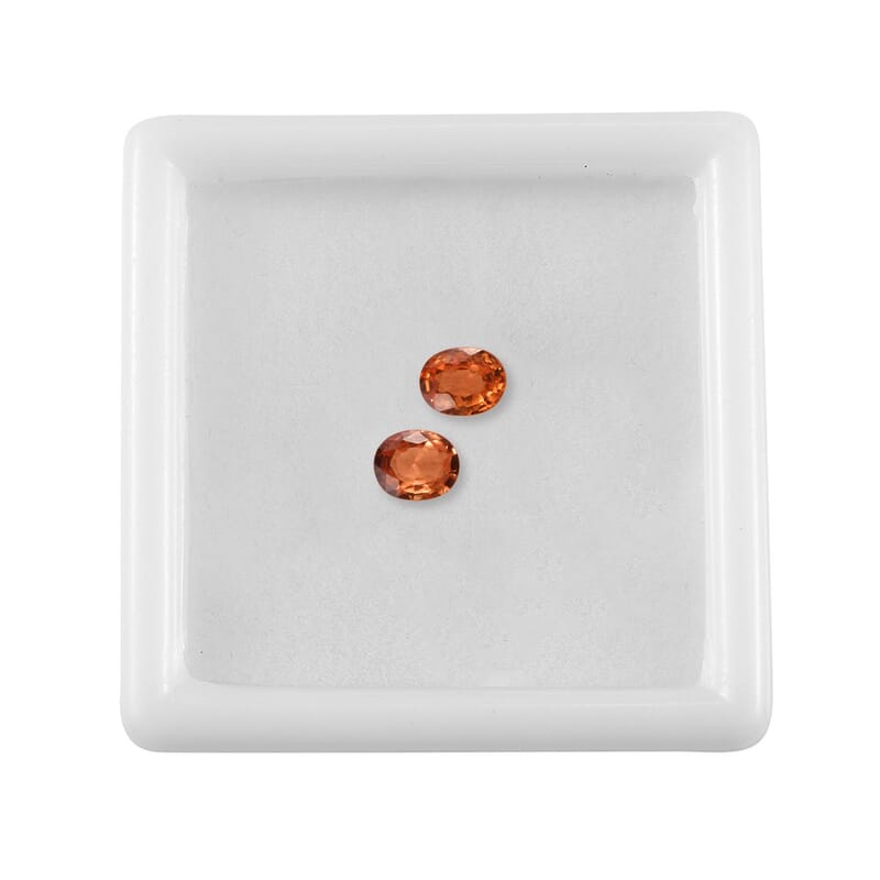 Orange Sapphire Set of 2 (Ovl 5x4 mm) 0.80 ctw
