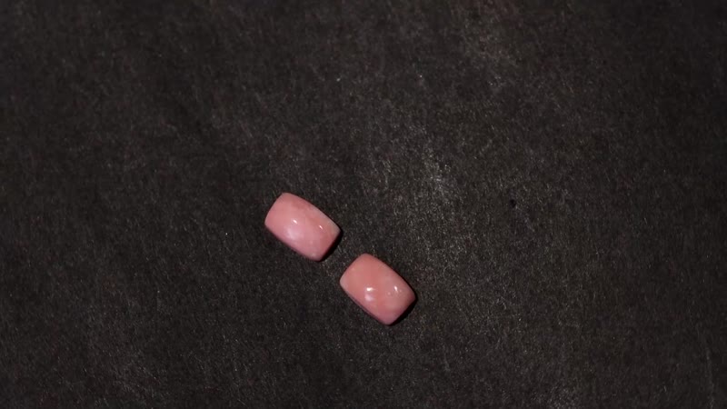 Peach Opal Set of 2 (Cush 6x4 mm) 0.73 ctw