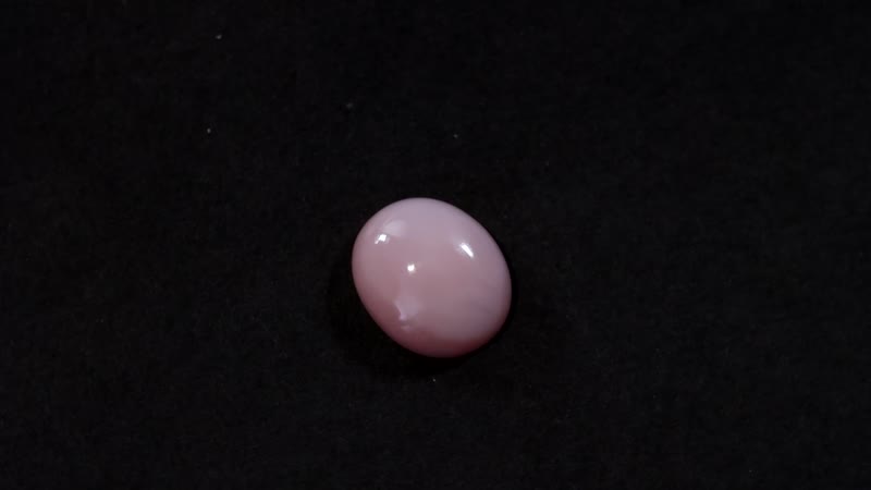 Peruvian Pink Opal (Ovl 12x10 mm) 3.02 ctw