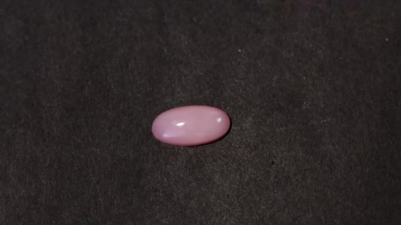 AA Peruvian Pink Opal (Ovl 12x10 mm) 1.30 ctw