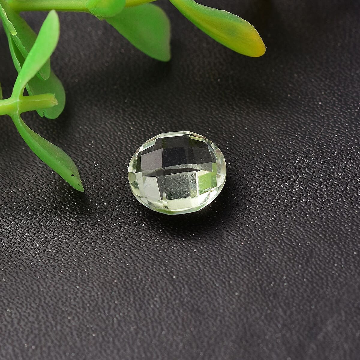 Montezuma Prasiolite (Rund 10 mm) 2.77 ctw image number 1