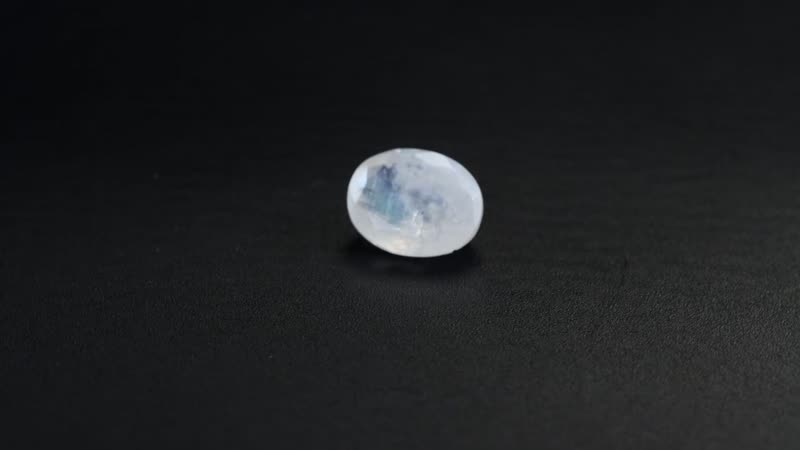 Rainbow Moonstone (Oval 10x8 mm) 2.26 ctw