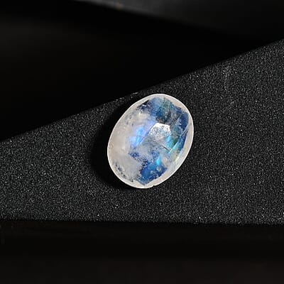 Rainbow Moonstone (Oval 10x8 mm) 2.26 ctw