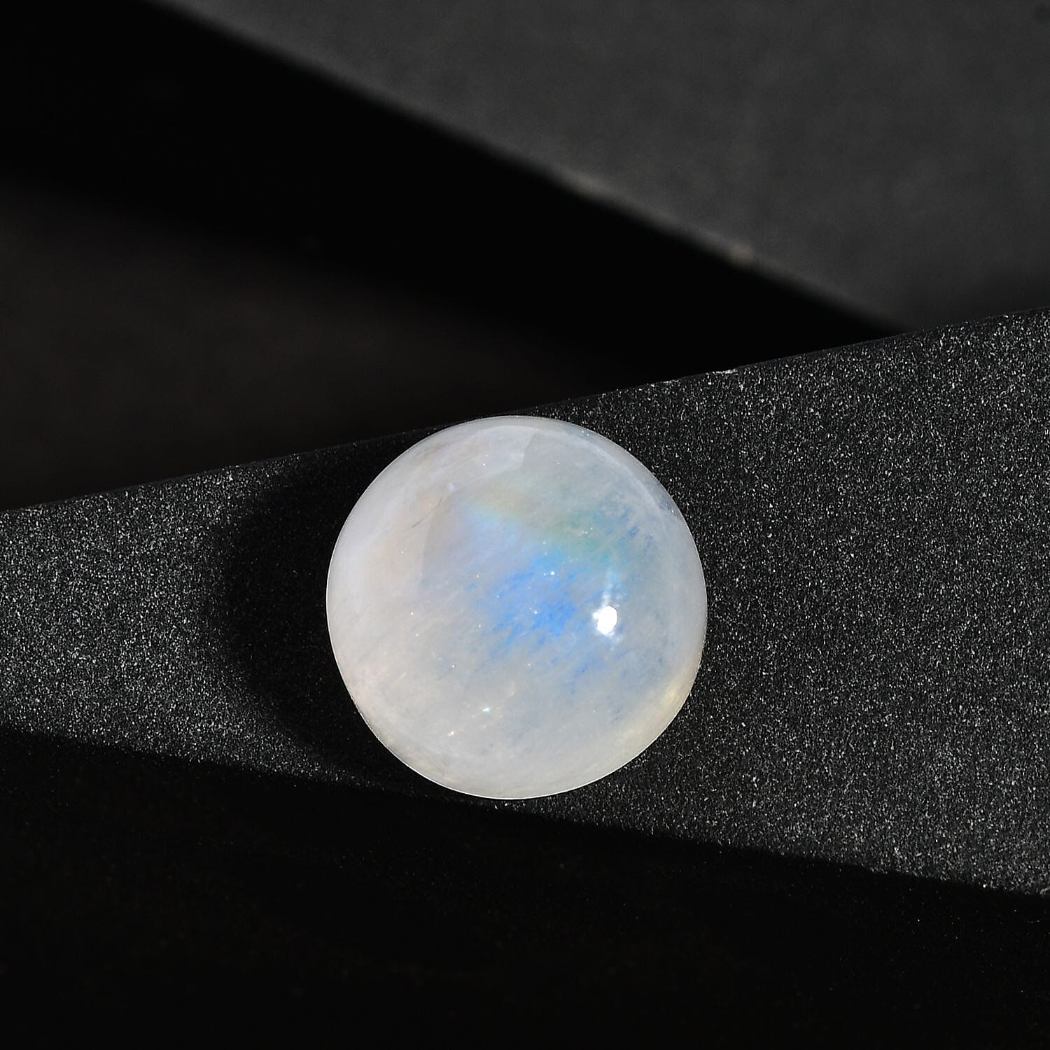 AA Rainbow Moonstone (Rnd 10 mm) 4.57 ctw Loose Gemstone
