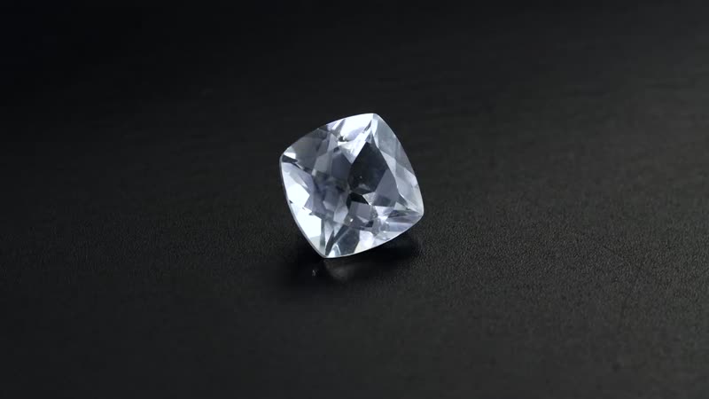 White Topaz (Cush 11x11 mm) 6.17 ctw
