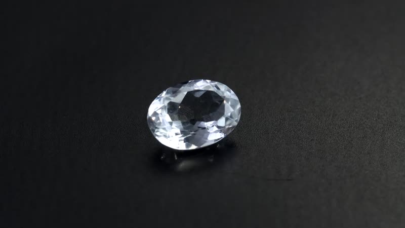 White Topaz (Ovl 14x10 mm) 6.71 ctw