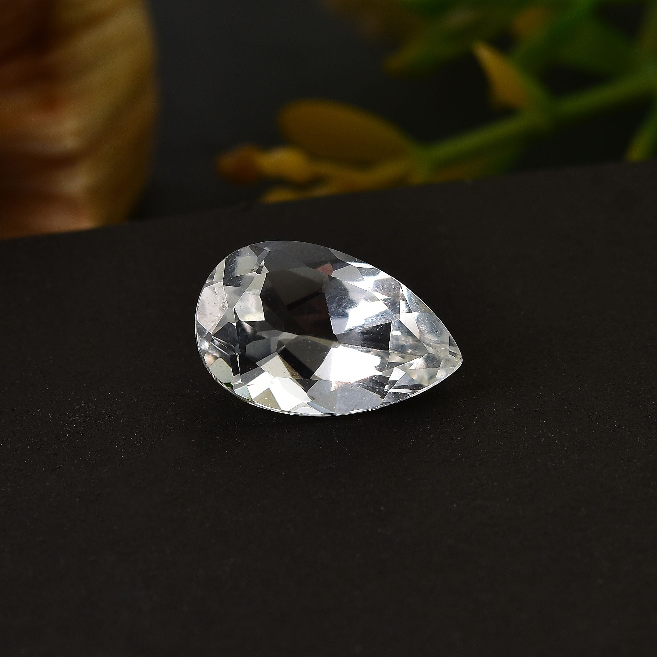 White Topaz (Pear 14x9 mm) 4.75 ctw