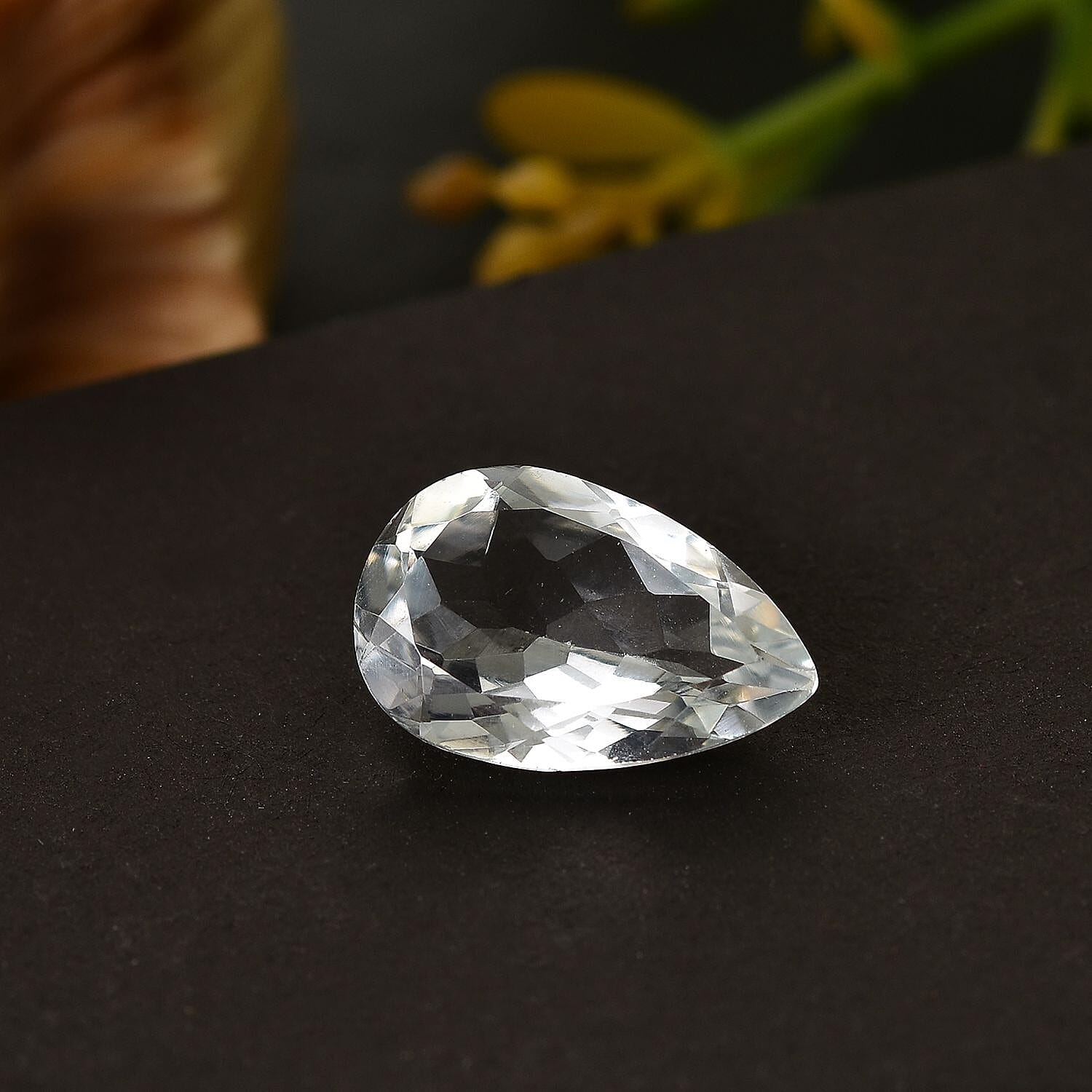 White Topaz (Pear 15x10 mm) 4.90 ctw