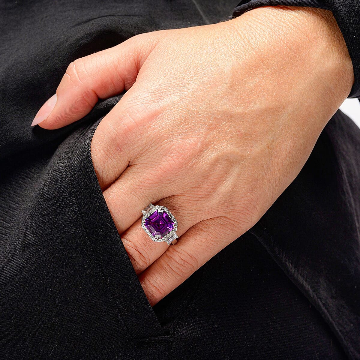 Certified & Appraised Luxuriant AAA Lab Grown Purple Sapphire and E-F VS Lab Grown Diamond 7.16 ctw Ring in 10K White Gold (Size 6.0) image number 2