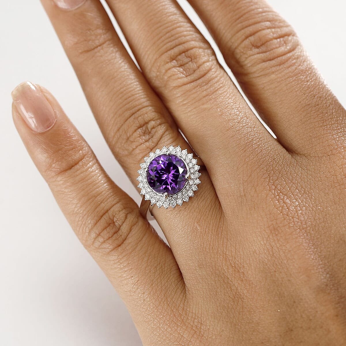 Certified & Appraised Luxoro 10K White Gold AAA Lab Grown Purple Sapphire, Lab Grown Diamond (E-F, VS) (0.63 cts) Double Halo Ring (Size 11.5) 6.01 ctw image number 2