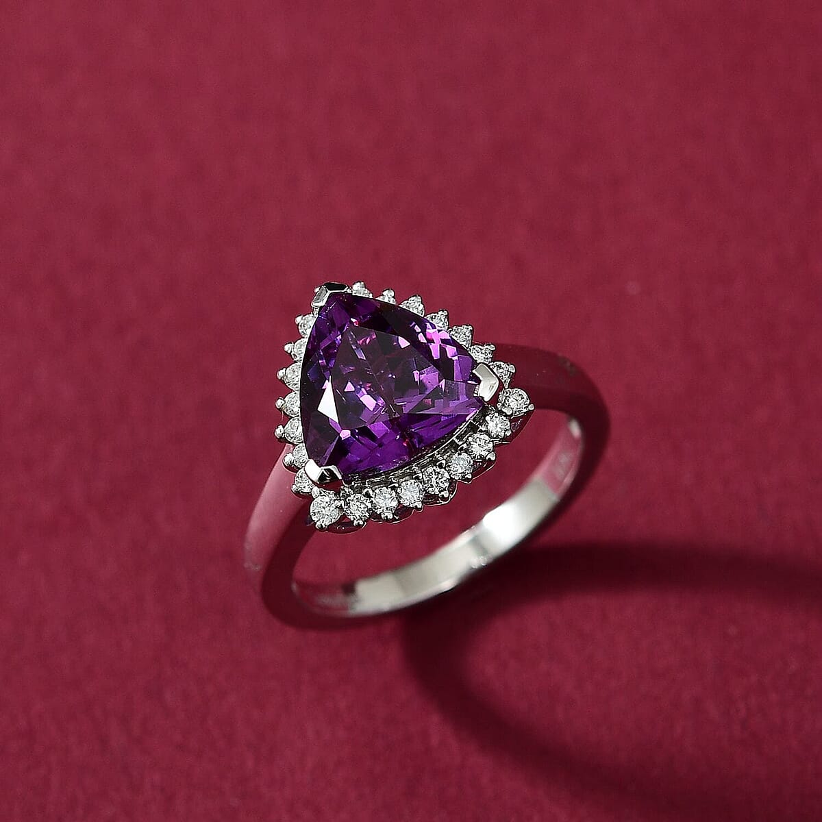 Certified & Appraised Luxuriant AAA Lab Grown Purple Sapphire and E-F VS Lab Grown Diamond 5.17 ctw Ring in 10K White Gold (Size 11.5) image number 1
