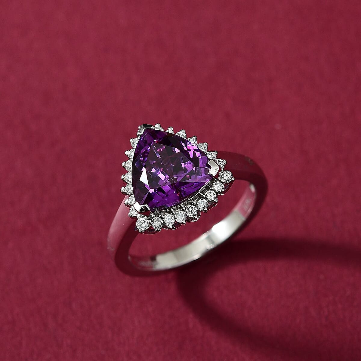 Certified & Appraised Luxuriant AAA Lab Grown Purple Sapphire and E-F VS Lab Grown Diamond 5.17 ctw Ring in 10K White Gold (Size 7.0) image number 1