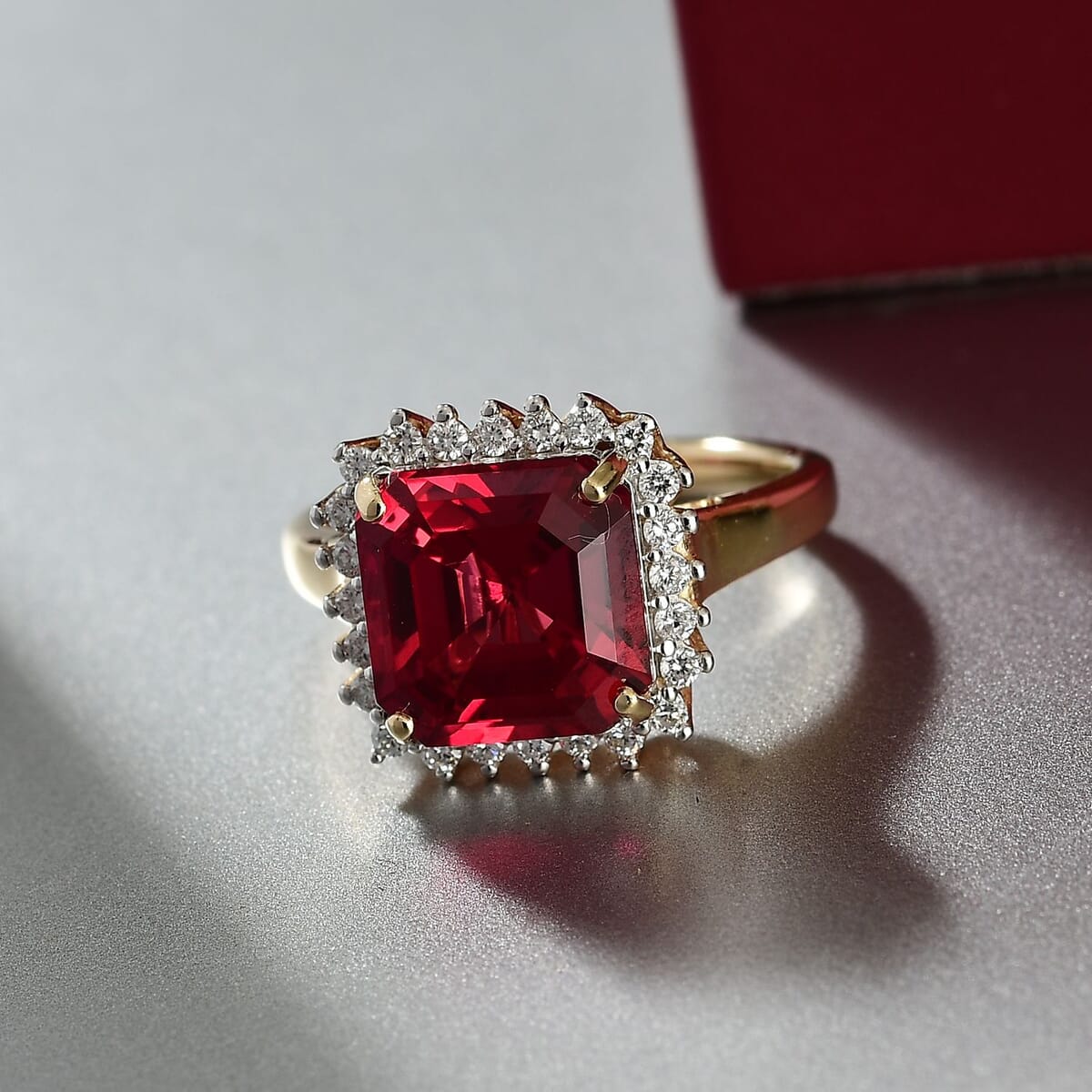 Certified & Appraised Luxuriant 10K Yellow Gold AAA Asscher Cut Lab Grown Padparadscha Sapphire, E-F VS Lab Grown Diamond 6.89 ctw Ring (Size 6.0) image number 1