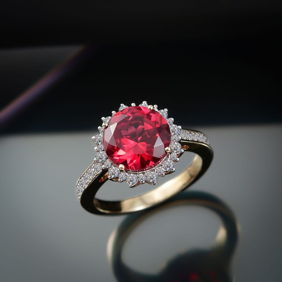 Certified & Appraised Luxuriant AAA Lab Grown Padparadscha Sapphire and E-F VS Lab Grown Diamond 5.50 ctw Ring in 10K Yellow Gold (Size 10.0) image number 1