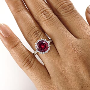 Certified & Appraised Luxuriant AAA Lab Grown Padparadscha Sapphire and E-F VS Lab Grown Diamond 5.50 ctw Ring in 10K Yellow Gold (Size 9.0)