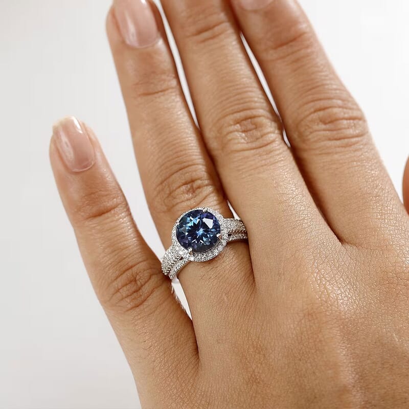 Certified & Appraised Luxuriant AAA Lab Grown Alexandrite and E-F VS Lab Grown Diamond 5.63 ctw Ring in 10K White Gold (Size 13.0)