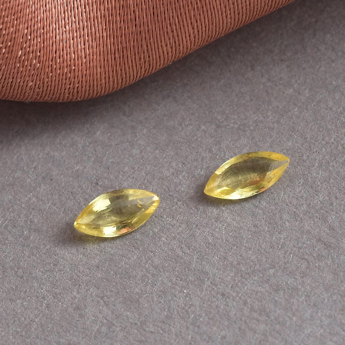 Yellow Sapphire Set of 2 (Mrq 5x2.5 mm) 0.30 ctw image number 1