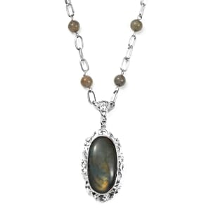 Karis Malagasy Labradorite Pendant com Necklace (18 Inches) in Platinum Bond 35.00 ctw