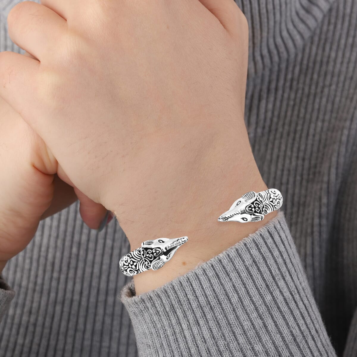 Bali Legacy Sterling Silver Elephant Bangle Bracelet (7.25 In) 32 Grams image number 2