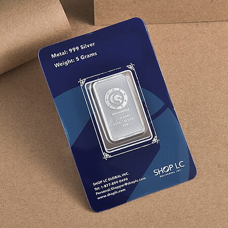 Leaf In Hand - Product card gallery slide 3 (10177916207417)