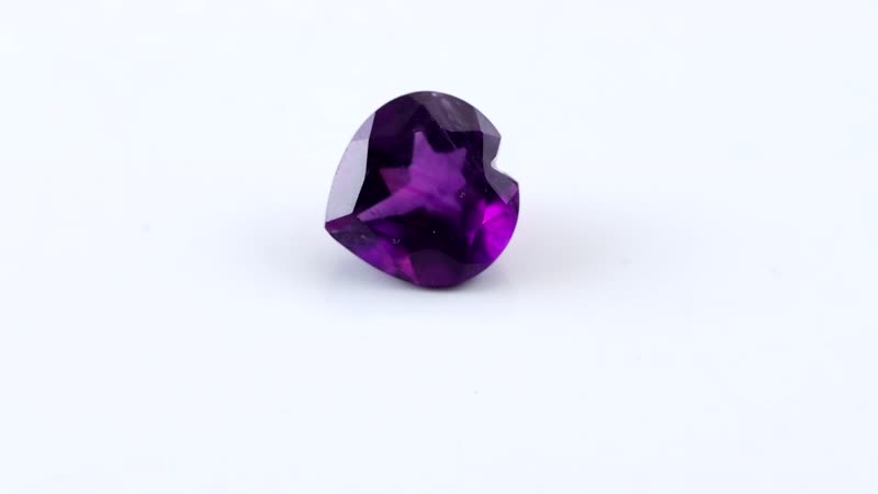 African Amethyst (Hrt 10 mm) 2.93 ctw Loose Gemstone