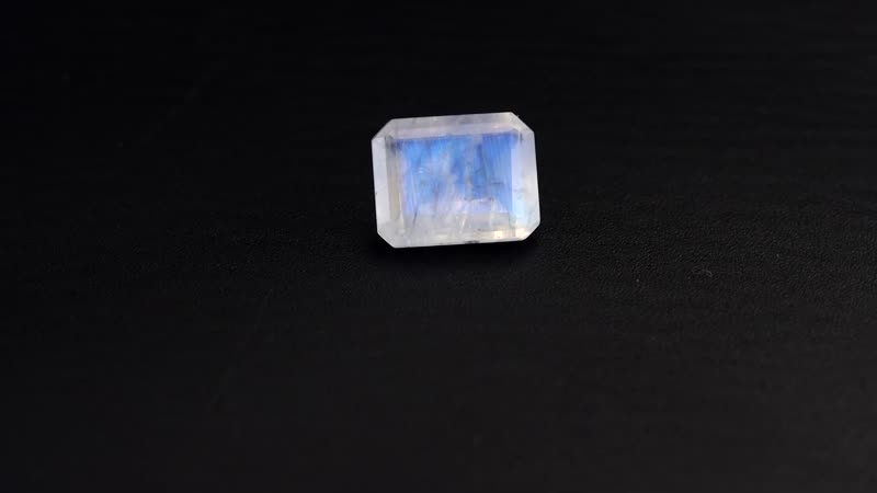 AA Rainbow Moonstone (Oct 10x8 mm) 2.80 ctw Loose Gemstone