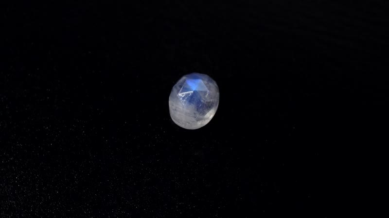 Rainbow Moonstone (Ovl 10x8 mm) 2.55 ctw Loose Gemstone