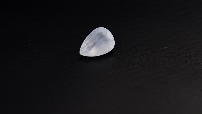 Rainbow Moonstone (Pear 10x7 mm) 1.50 ctw Loose Gemstone