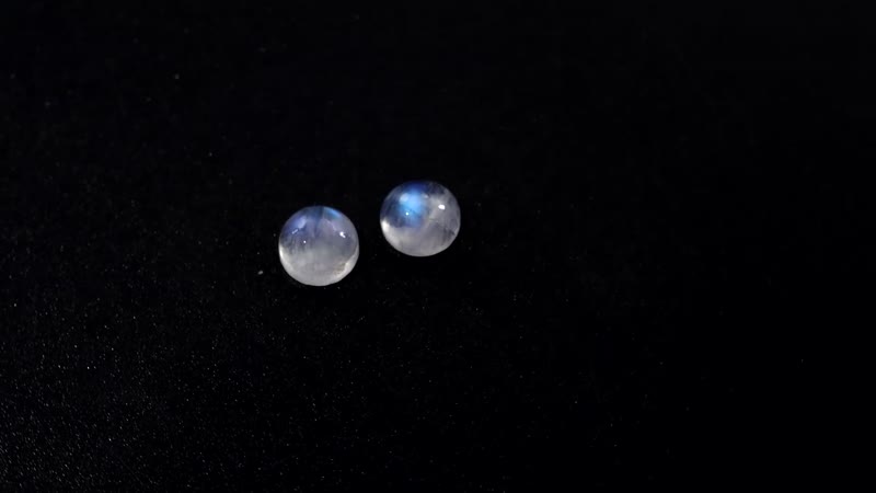 AA Rainbow Moonstone Set of 2 (Rnd 6 mm) 1.70 ctw Loose Gemstone