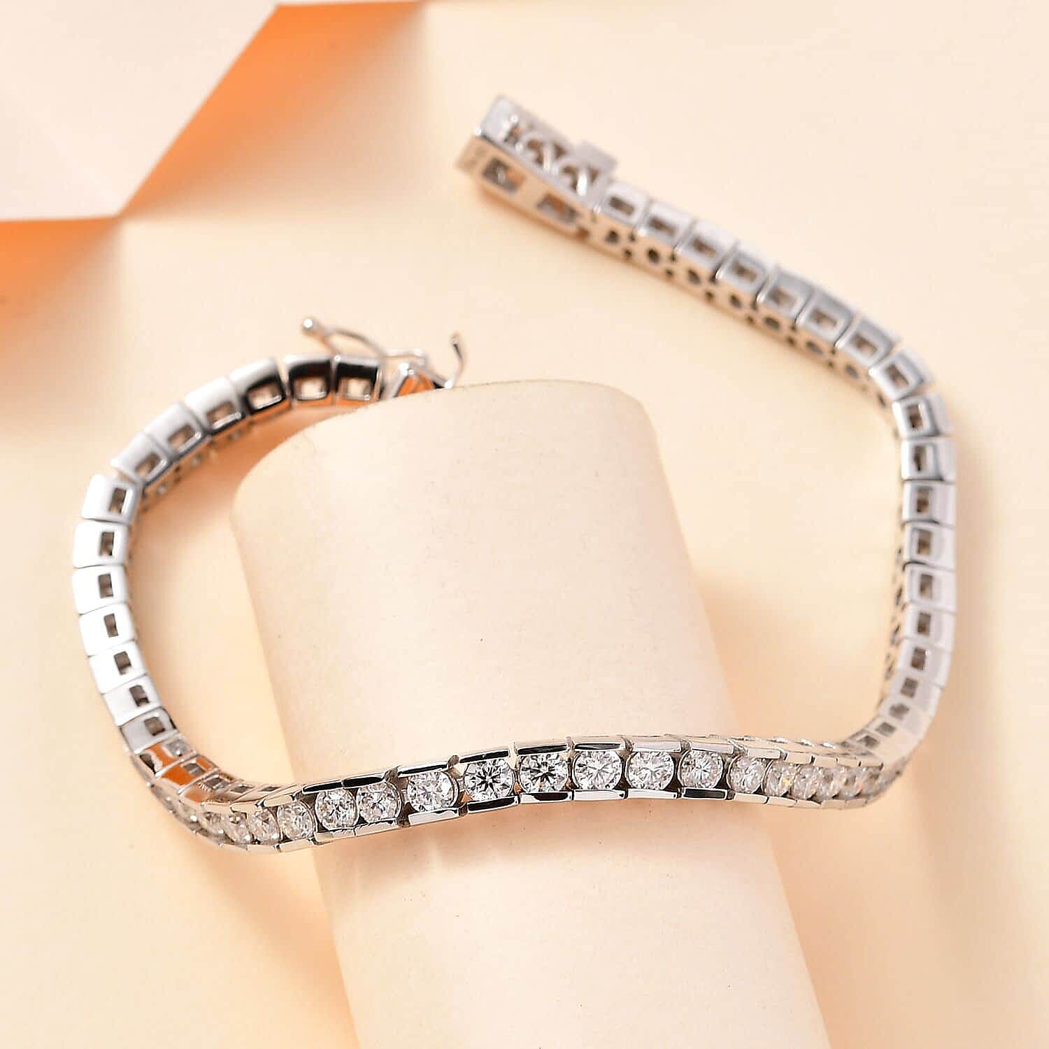 Moissanite 5.75 ctw Tennis Bracelet in Platinum Over Sterling Silv (8.00 In) 