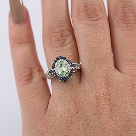 Tsavorite Garnet / 10 - Product card gallery slide 3 (10177922924857)