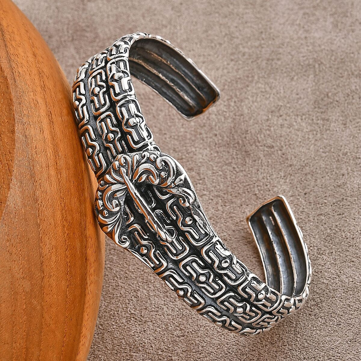 D'Joy Bali Legacy Borobudur Buckle Cuff Bracelet in Sterling Silver (7.25 In) 29.65 Grams image number 1
