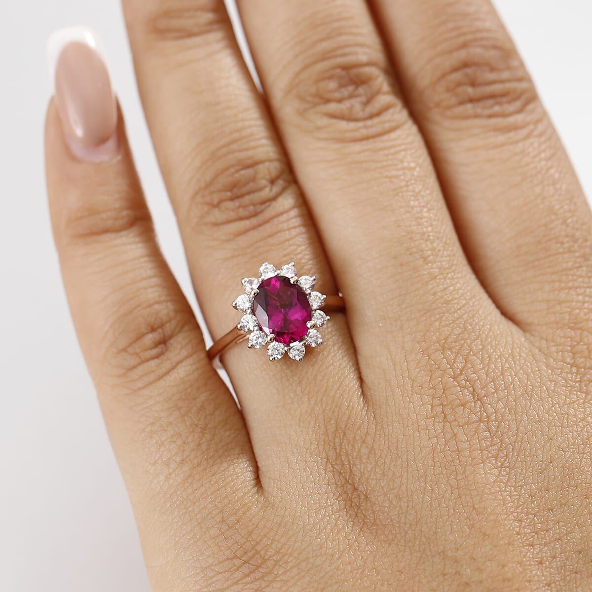 Luxuriant Premium Bixbite (LG) and White Zircon 2.70 ctw Sunburst Ring in 18K Vermeil Rose Gold Over Sterling Silver (Size 7.0) image number 2