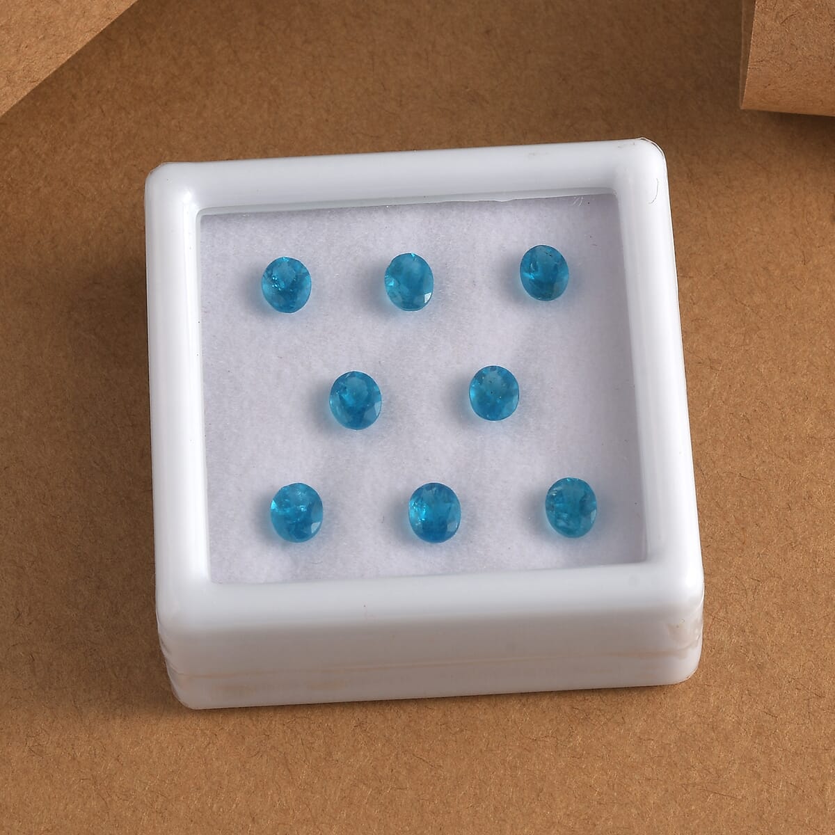 AA Malgache Neon Apatite Assorted Box (Ovl 5x4 mm) 3.00 ctw Loose Gemstone image number 1