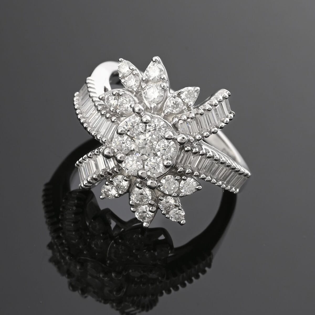 Clarte Snowflake Collection Moissanite 1.40 ctw Ring in Sterling Silver (Size 9.0) image number 1