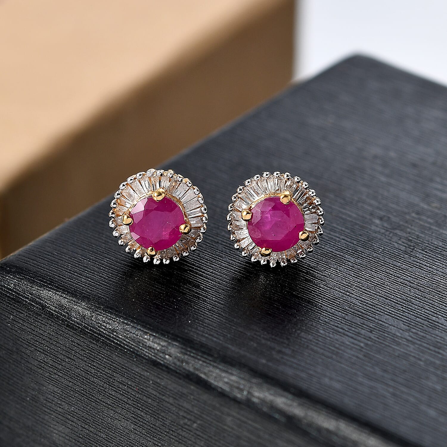 Default Title - Product card gallery slide 2 (10145973600539)