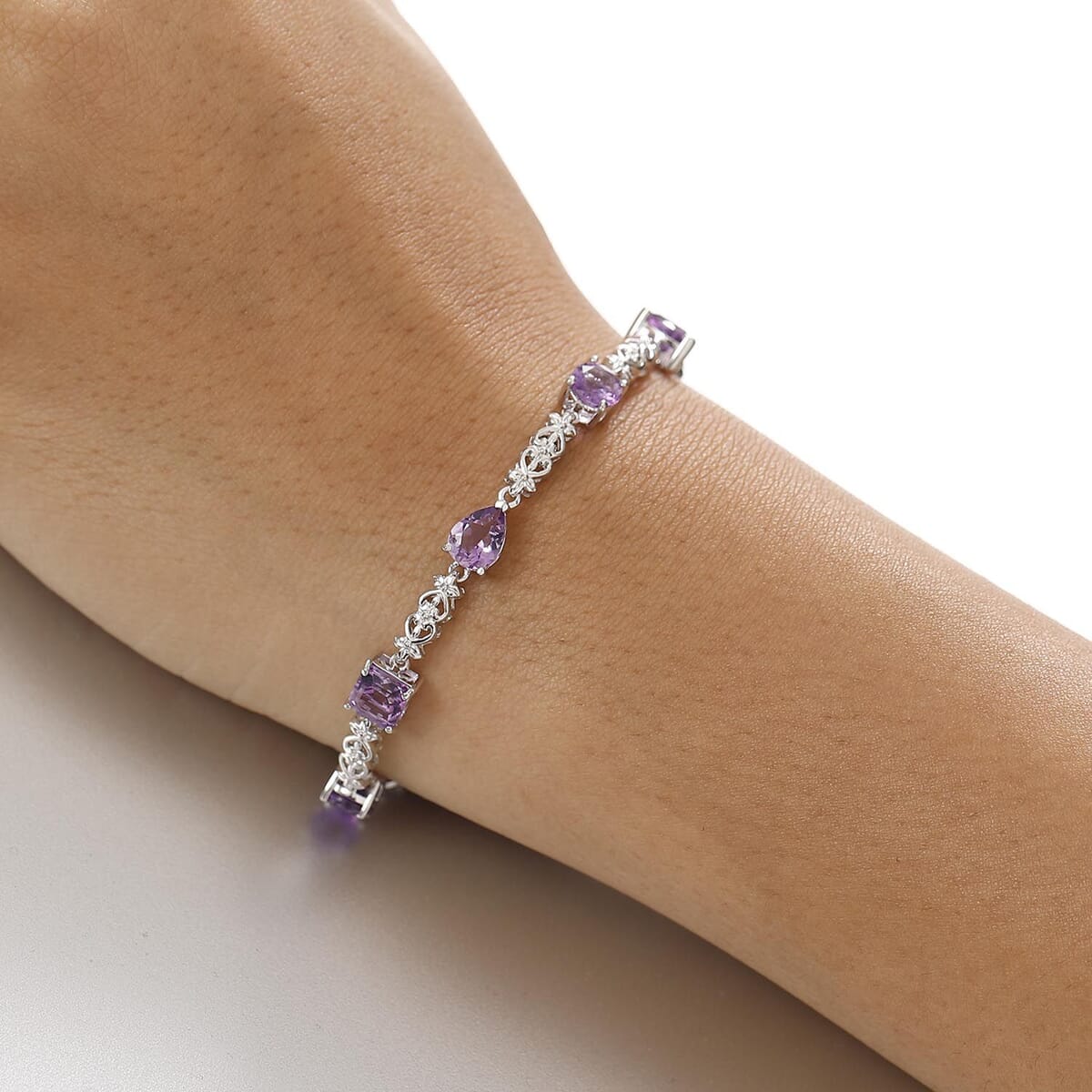 Karis Moroccan Rose 7.00 ctw Vintage Elegance Bracelet in Platinum Bond (6.50 In) image number 2