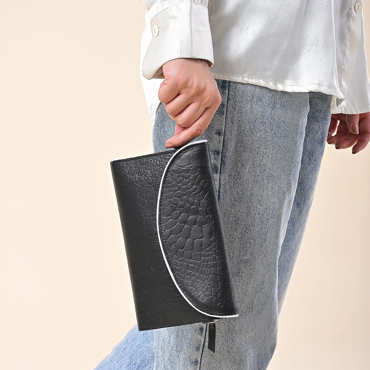 Black 100% Genuine Leather Flap Closure Crossbody Bag