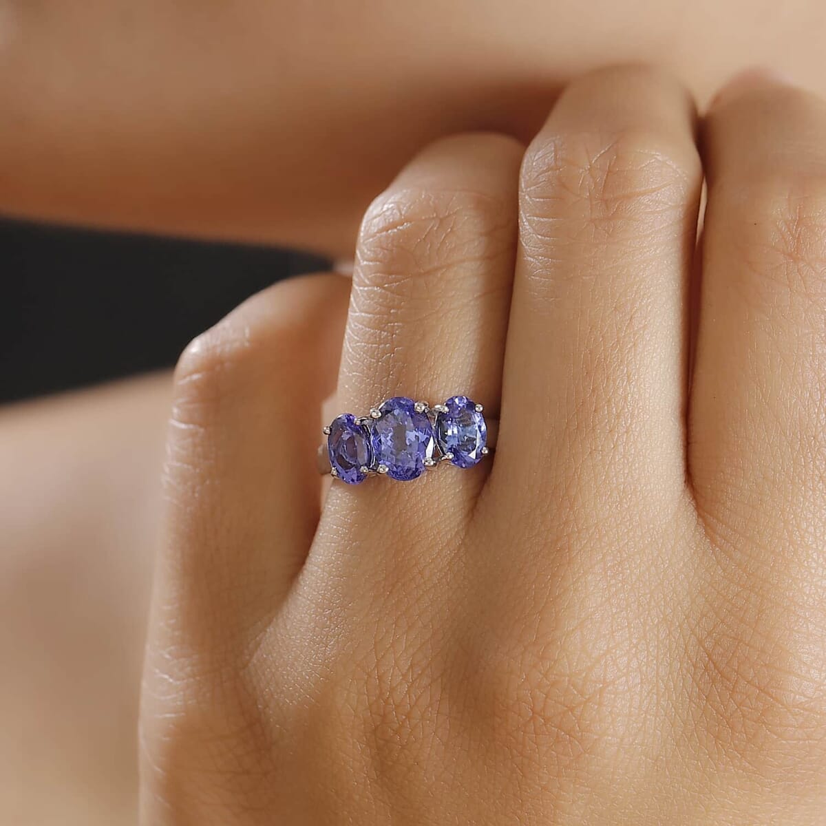 Certified & Appraised Rhapsody AAAA Tanzanite 3.26 ctw 3 Stone Ring in 950 Platinum (Size 7.5) 5.20 Grams image number 2