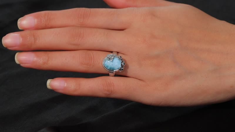Artisan Crafted Premium Larimar and Sky Blue Topaz 7.00 ctw Fancy Ring in Black Oxidied Sterling Silver (Size 10.0)