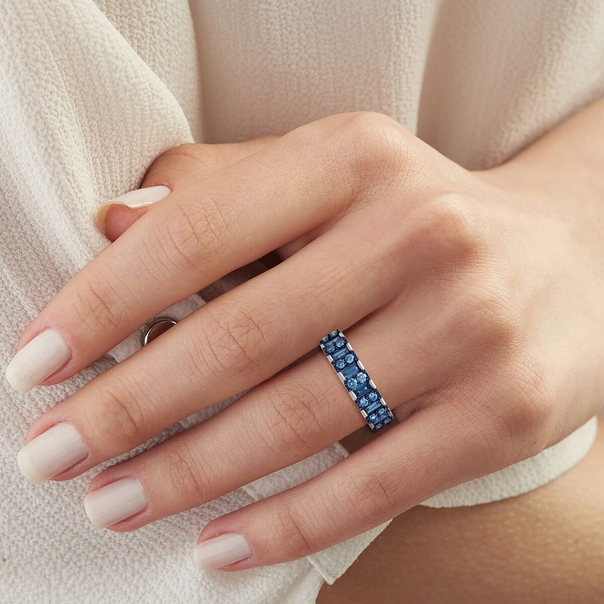 Luxuriant Lab Grown Blue Diamond (SI) Ring in Platinum Over Sterling Silver (Size 10.0) 1.00 ctw image number 1